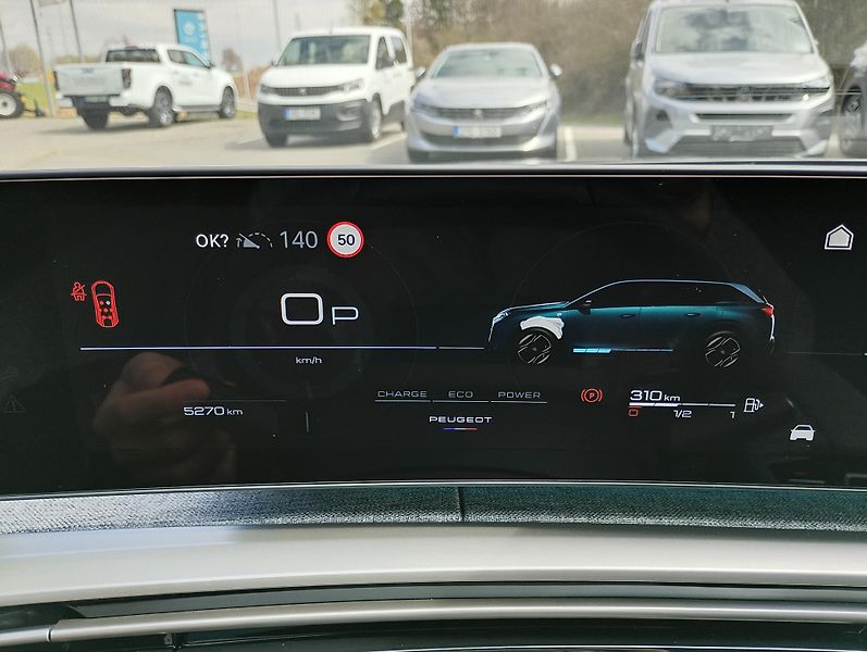 Peugeot 5008 (2025) GT Hybrid 145 e-DCS6 - fotka 23 z 28
