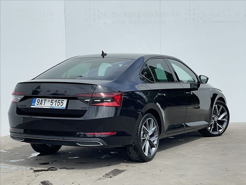 Škoda Superb 2,0 TDI 4x4 DSG SportLine TZ - fotka 3 z 22