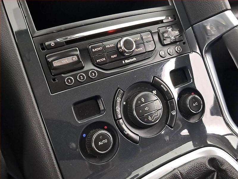 Peugeot 3008 (2014) 1.6 HDi, Tempomat - fotka 15 z 16