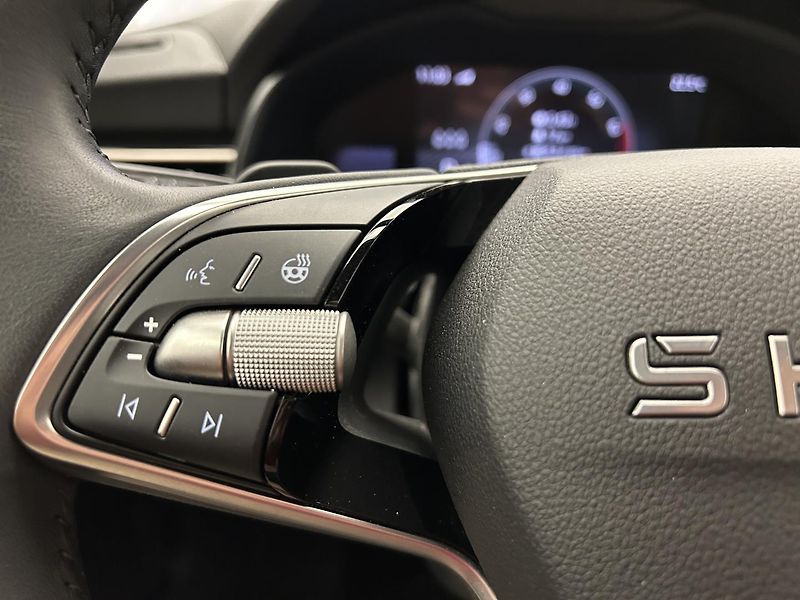 Škoda Scala 1.0 TSI Top selection - fotka 10 z 27
