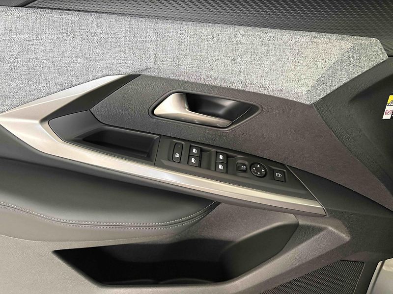 Peugeot 3008 (2026) Allure Hybrid 145 e-DCS6 - fotka 14 z 44