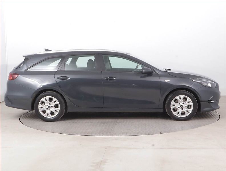 Kia Ceed (2023) Spin 1.0 T-GDI, SPIN, DPH - fotka 6 z 15