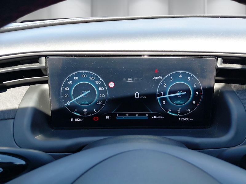 Hyundai Tucson (2023) 1,6 T-GDi 110 kW N-line - fotka 17 z 24