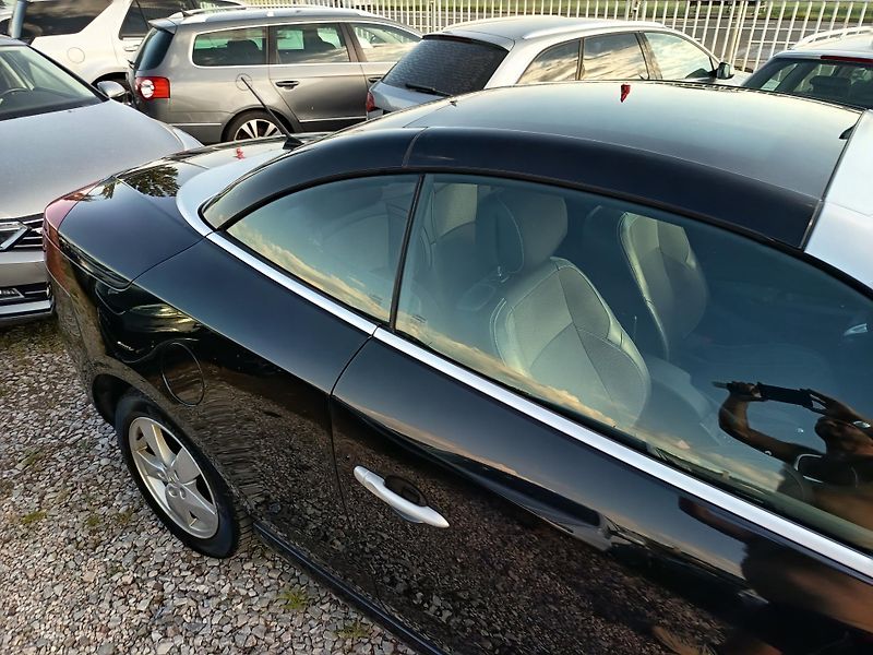 Renault Mégane (2011) Kabroušek 1.4 96kw - fotka 51 z 53