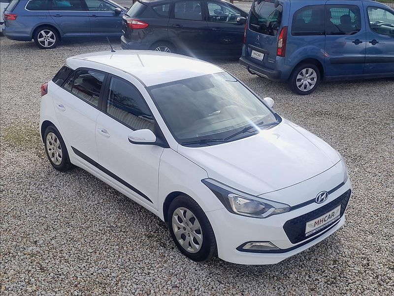 Hyundai i20 FC 1,2i 55kW - fotka 1 z 48