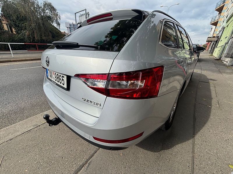 Škoda Superb 2.0TDI-110KW.DSG.TAŽNÉ-ZÁRUKA - fotka 44 z 48