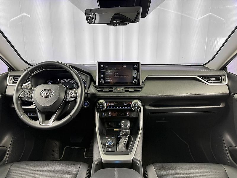 Toyota RAV4 2.5 HYBRID e-CVT 4WD EXECUTIVE - fotka 10 z 28