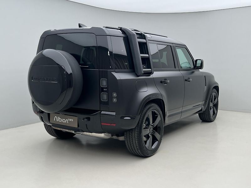 Land Rover Defender 110 D350 X-DYNAMIC HSE 1. maj. - fotka 12 z 50