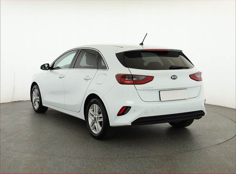 Kia Ceed (2019) 1.4 T-GDI, Serv.kniha - fotka 4 z 19