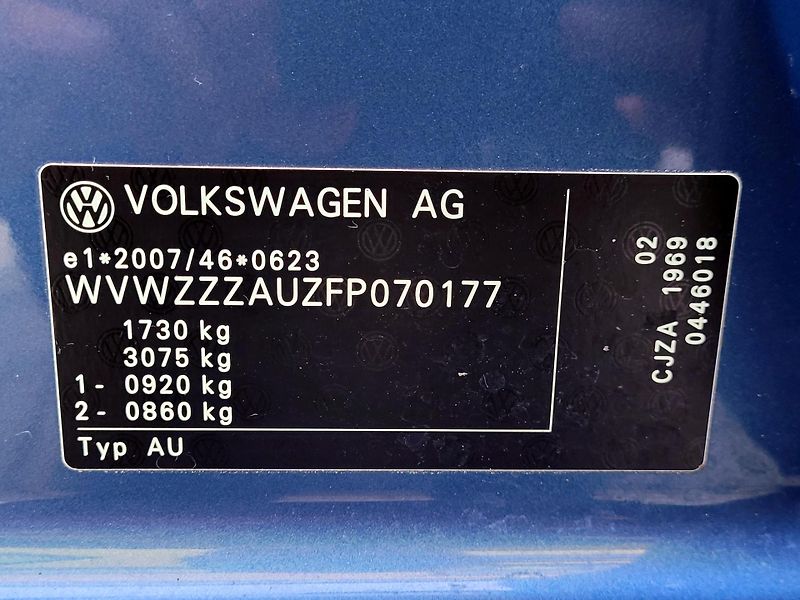 Volkswagen Golf CZ, VÝBAVA, SERV.KN.CEBIA      - fotka 9 z 74