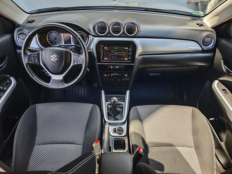 Suzuki Vitara (2016) 1.6 VVT ALLGrip 4x4 Kamera - fotka 7 z 42