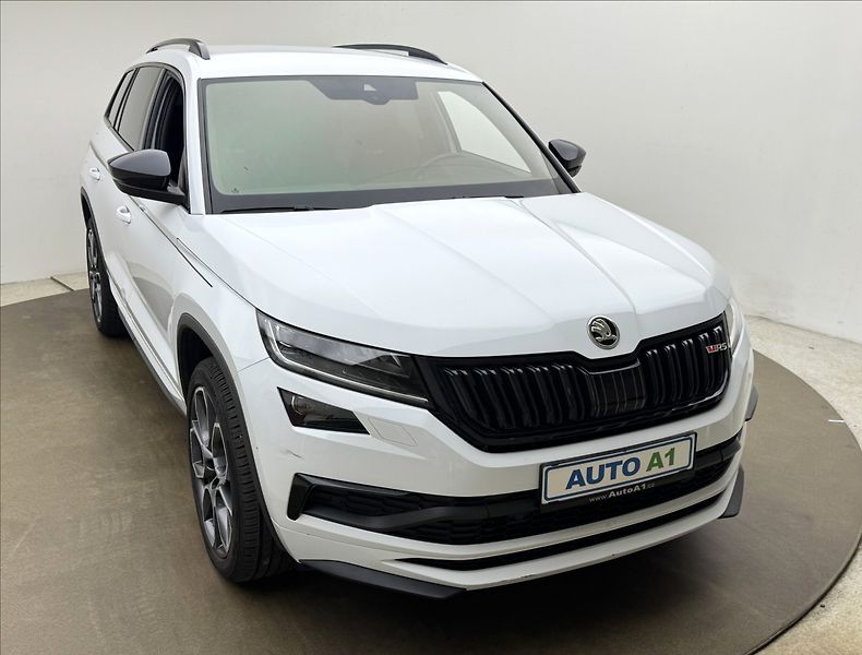 Škoda Kodiaq 2,0 RS CANTON DPH DCC 360° ČR - fotka 3 z 49