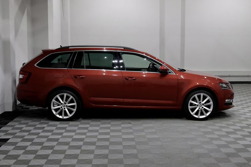 Škoda Octavia 3 FL Combi 1.4 TSI 110 kW DSG - fotka 4 z 32