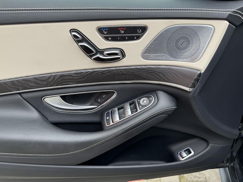 Mercedes-Benz Třídy S S400d-L-4M-AMG-R20-BURM-ČR - fotka 15 z 36