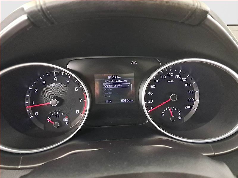 Kia Ceed (2019) 1.4 CVVT, ČR,1.maj, Serv.kniha - fotka 11 z 19