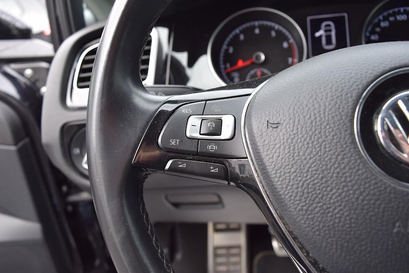 Volkswagen Golf (2019) 1.5TSI 96kw IQ.DRIVE NAVI ACC  - fotka 33 z 50