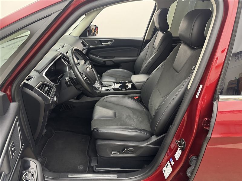 Ford Galaxy 2,0 4X4 AUT 7 MÍST PANO TAŽNÉ - fotka 37 z 48