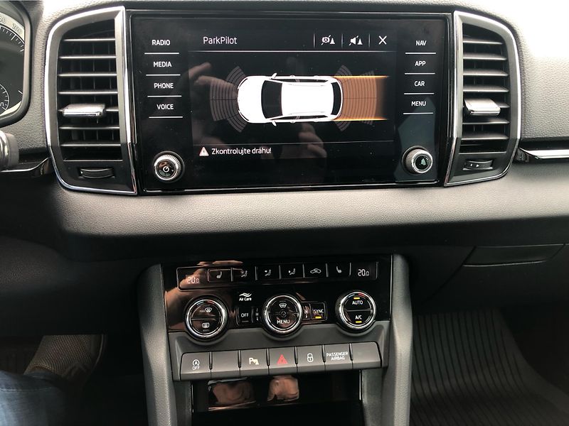Škoda Karoq 1,5 TSI DSG Style - fotka 22 z 30