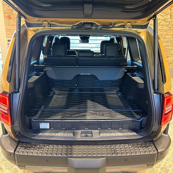 Toyota Land Cruiser (2025) 2.4 Turbo Hybrid i-FORCE MAX  - fotka 10 z 33