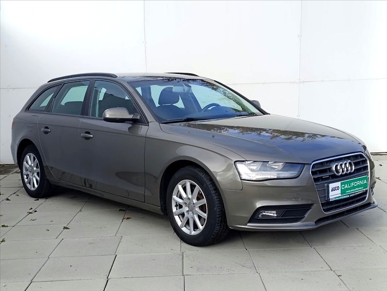 Audi A4 1,8 TFSi Quattro Navi Tempomat - fotka 5 z 34