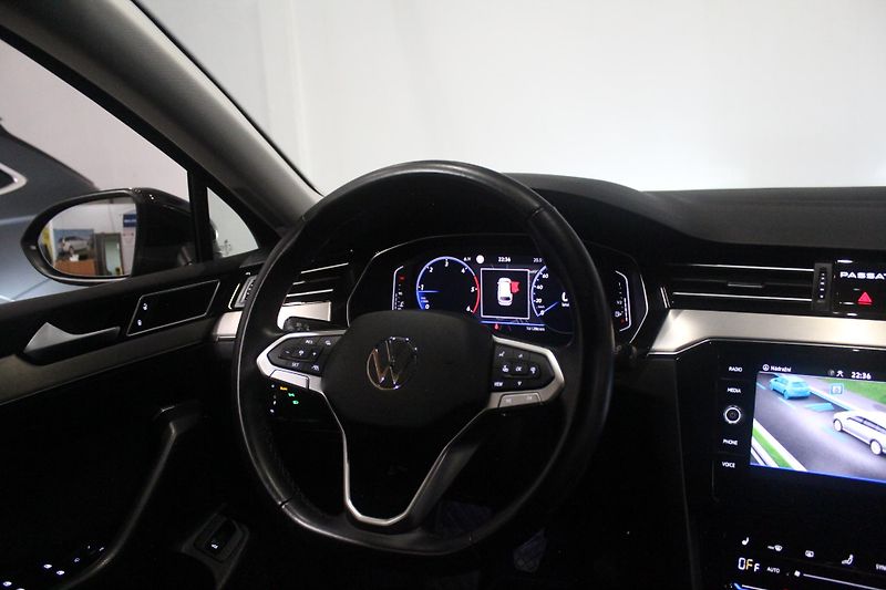 Volkswagen Passat Variant (2023) Manuál 110kW Matrix Tažné - fotka 25 z 29