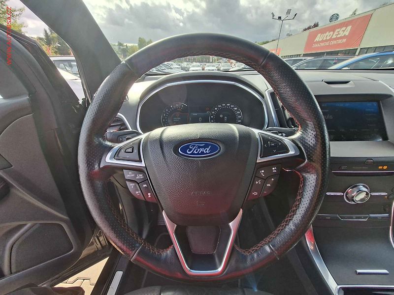 Ford Edge (2019) 2.0TDCi 4x4, 1.maj, AT, LED - fotka 15 z 24