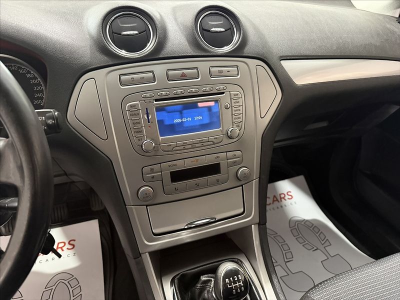 Ford Mondeo 2,0   TDCI 103KW TAŽNÉ PO STK - fotka 9 z 14