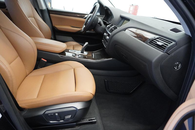 BMW X3  2,0 XDRIVE28I AUT. - fotka 27 z 29