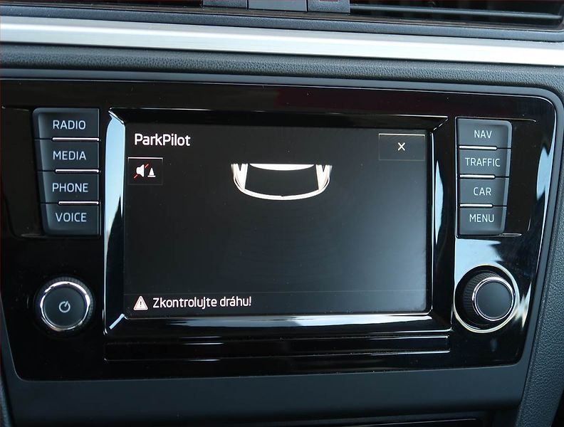 Škoda Rapid (2016) Spaceback 1.4 TDI, Navi - fotka 17 z 17