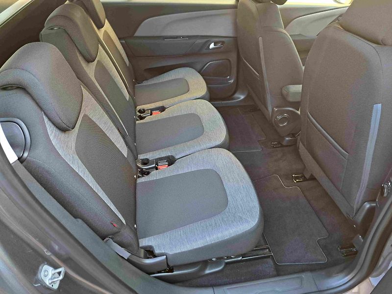 Citroën Grand C4 SpaceTourer (2021) 1,5 HDI EAT8  - fotka 11 z 23