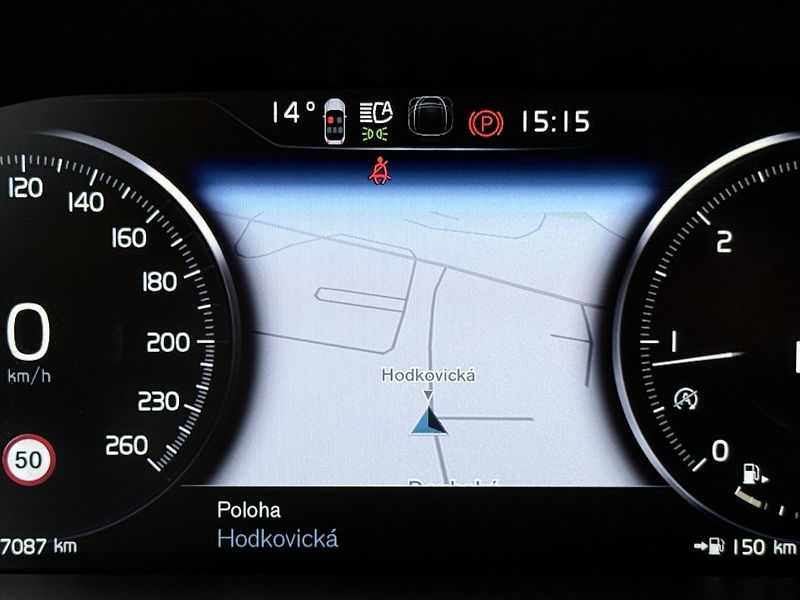 Volvo V60 CC B4 AWD //nezáv. topení+kola - fotka 21 z 33