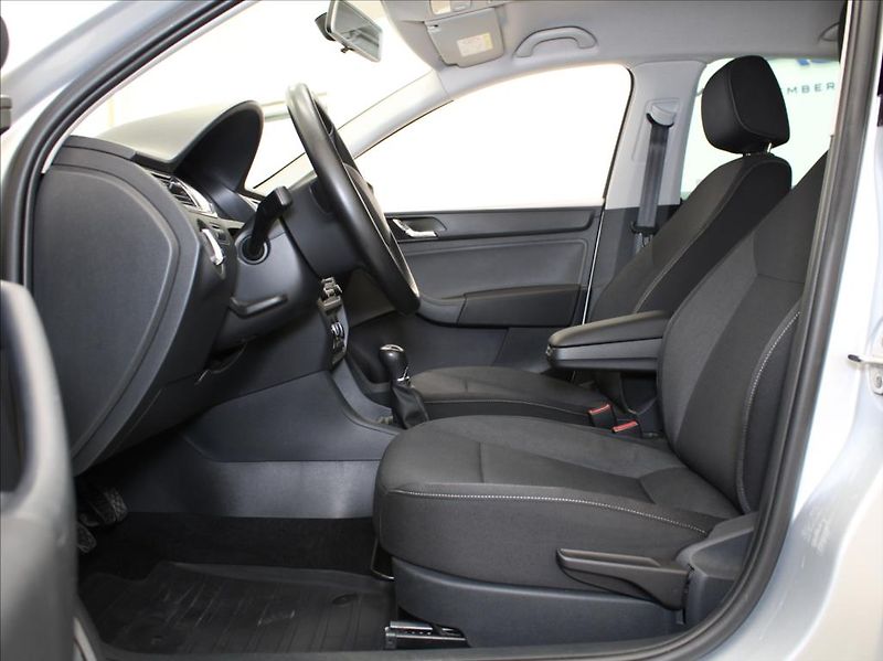 Škoda Rapid 1,2 TSi 63kW Fresh 1.maj.ČR - fotka 6 z 22