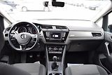 Volkswagen Touran (2017) 1.4TSI 110kw CLBMT TAŽ NAV APP - náhled 17