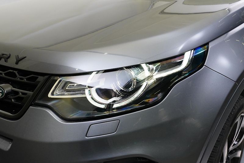 Land Rover Discovery Sport - fotka 9 z 25