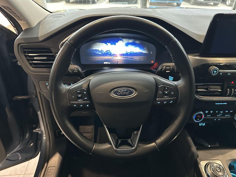 Ford Kuga Titanium 2.5i HEV 190k aut. - fotka 12 z 26