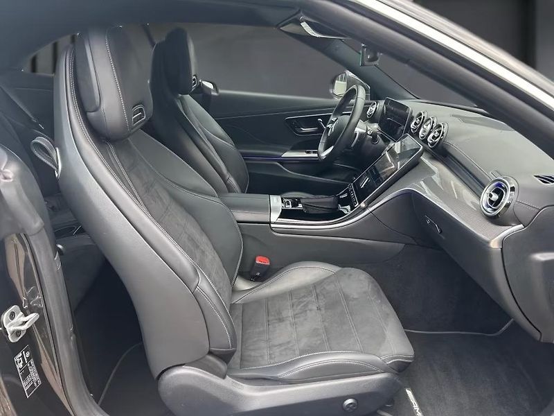 Mercedes-Benz CLE (2025) 220d Cabrio AMG el.sed KEYLESS - fotka 12 z 24