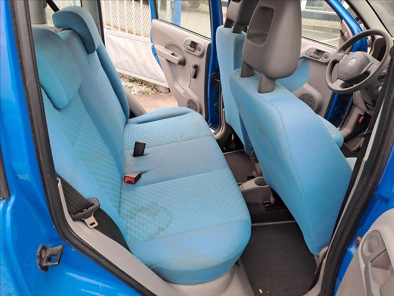 Fiat Panda 1,1 i - fotka 7 z 12