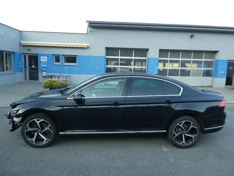 Volkswagen Passat 1,5 TSi 110kW automat navi  od - fotka 5 z 17