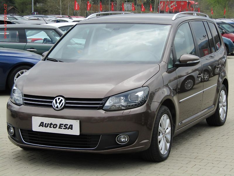 Volkswagen Touran (2011) 1.4 TSi, Highline, DSG - fotka 3 z 21