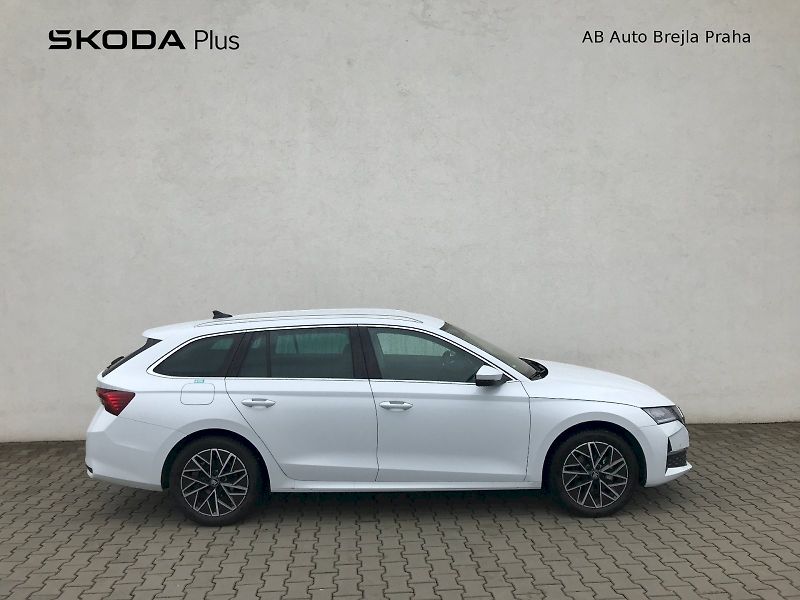 Škoda Octavia (2025) COMBI TOP SELECTION 1,5 TSI 11 - fotka 10 z 27