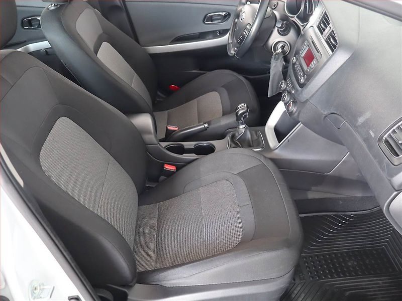 Kia Ceed (2017) 1.6 CRDi, Tempomat - fotka 9 z 18