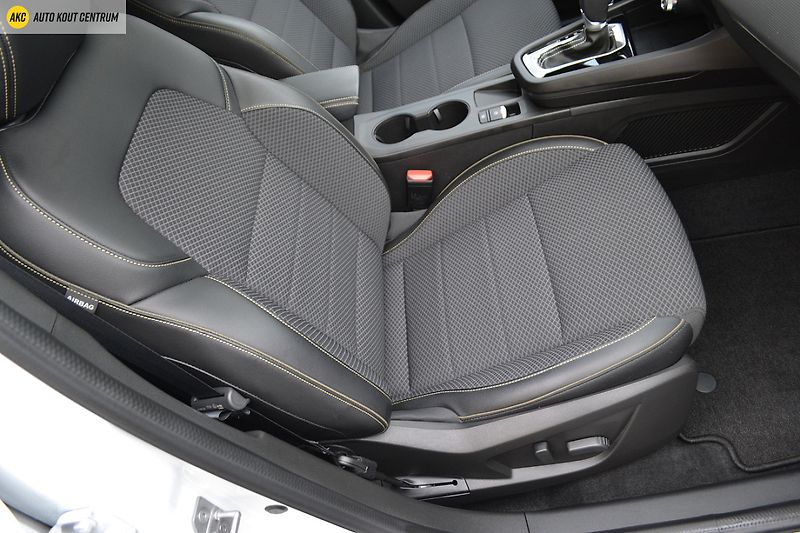 Renault Arkana Techno mild hybrid 140 EDC - fotka 13 z 44