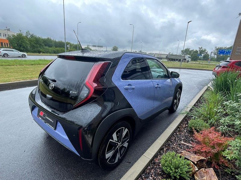 Toyota Aygo 1.5 Hybrid automat Style - fotka 6 z 27