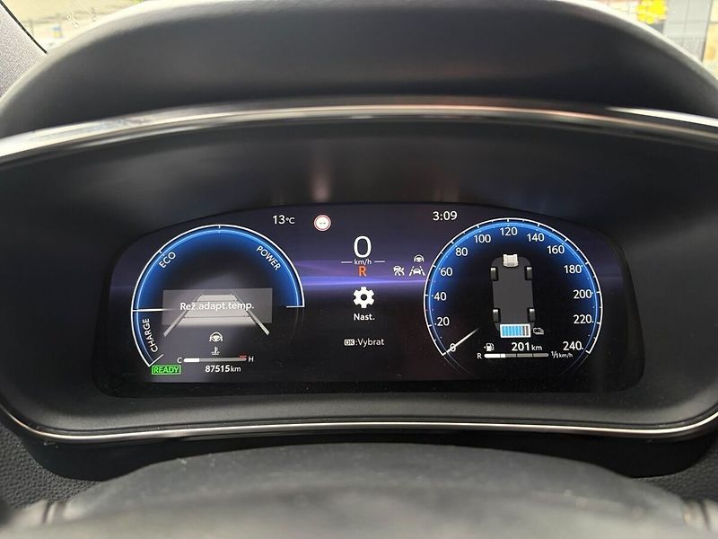 Toyota Corolla 1.8 Hybrid Style - fotka 9 z 19