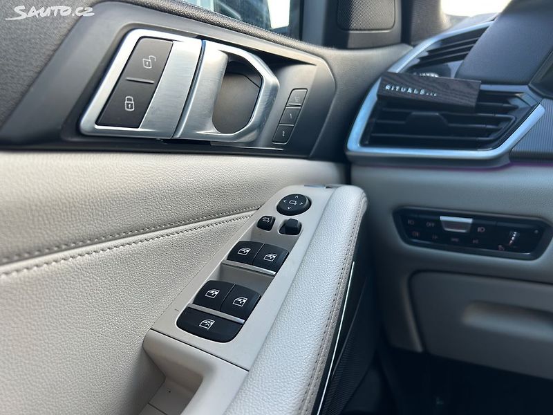 BMW X5 (2019) xDrive 40i - fotka 24 z 25
