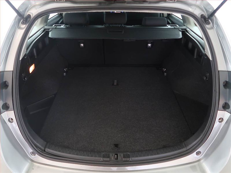 Toyota Auris (2016) Hybrid, Automat, Tempomat - fotka 14 z 21