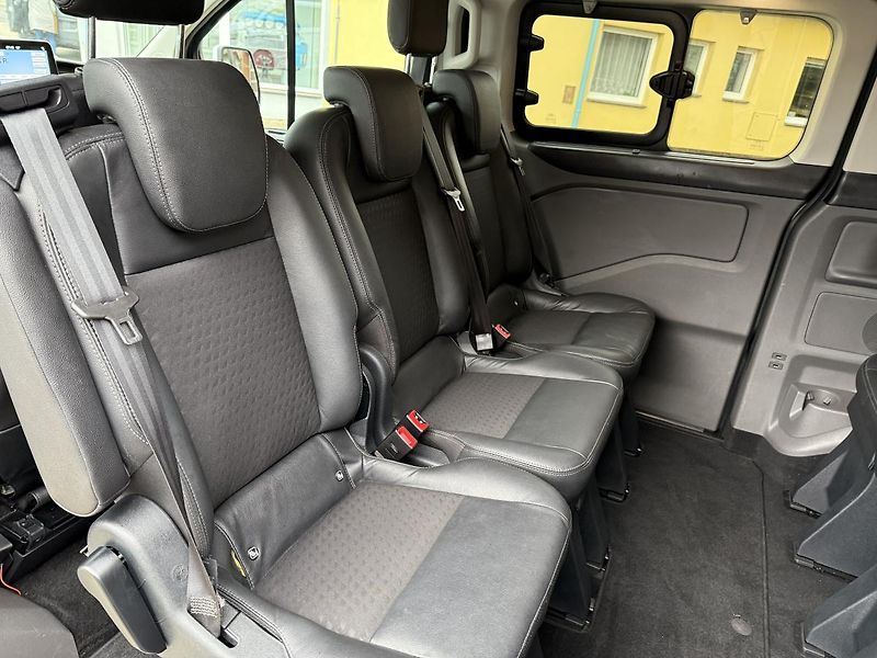 Ford Tourneo Custom (2018) SPORT - 2,0TDCi - 125kw - fotka 48 z 69