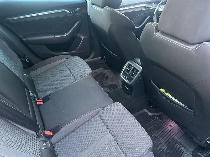 Škoda Octavia (2022) Combi 2.0 TDI 4x4 DSG Style + - fotka 10 z 29