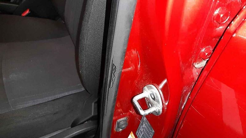 Na první pohled je vidět, že původní majitel byl na auto opatrný.