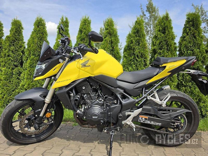 Honda CB 750 Hornet (2023) - fotka 11 z 19